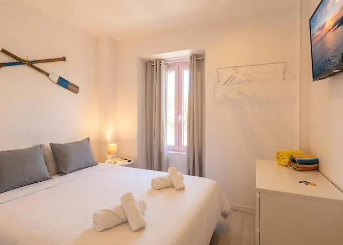 Casa Amarela Guesthouse